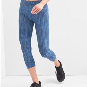 Gapfit Woman’s Gfast High Rise Capris NWT.